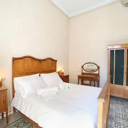 Ubytování v soukromí Conservatorio 16 Donizetti Matrimoniale E Singola Nel Centro Storico Neapol